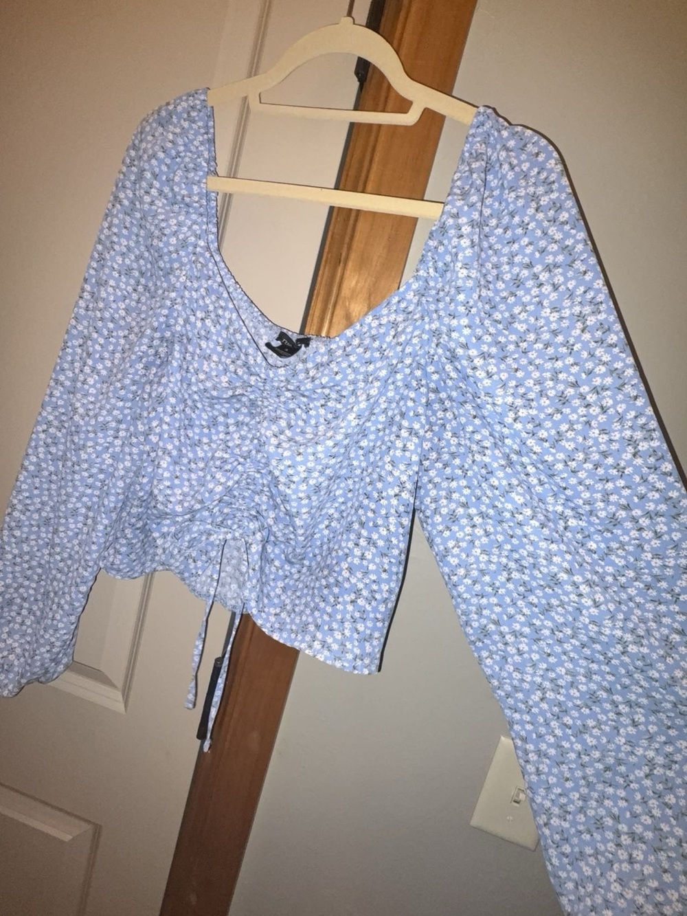 Rue21 Light Blue Floral Tie-Front Crop Top